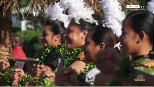  Supported by the new partnership: Screenshot from a video captured in Tonga, March 2022, on the making of the Teunga Fakalaa (a special ornamental tau'olunga performance costume), filmed and edited by Nonga Pulu and Joshua Savieti, in Tongatapu (Facebook. 